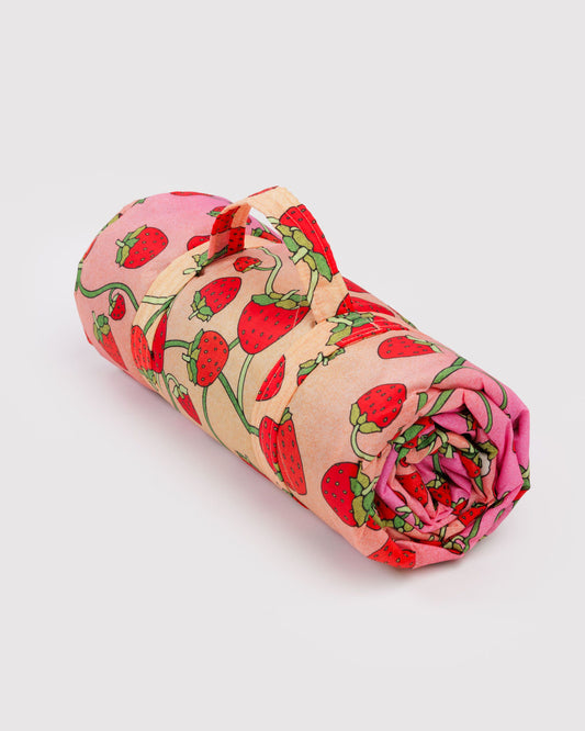 Puffy Picnic Blanket Strawberry Blossom