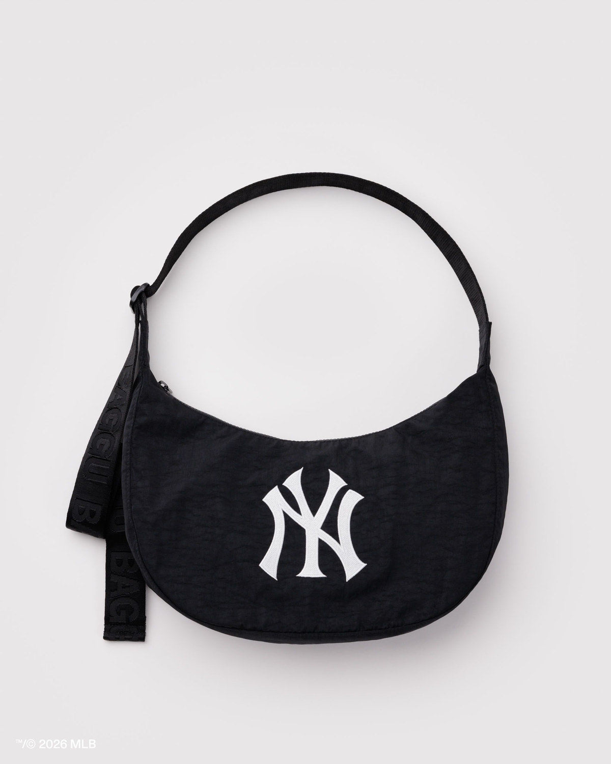 Medium Nylon Crescent Bag New York Yankees™
